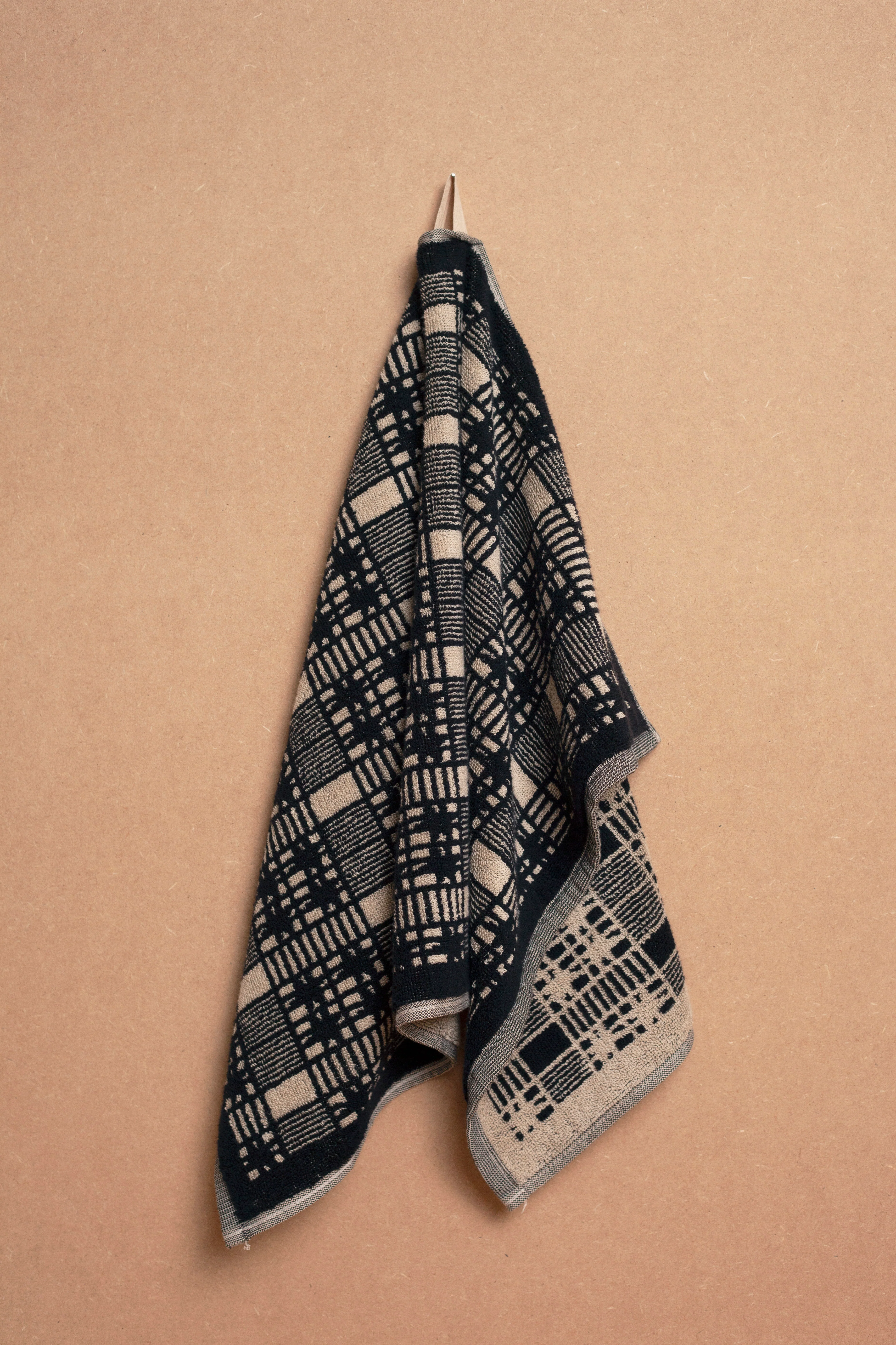 Alma Hand Towel - Image 6