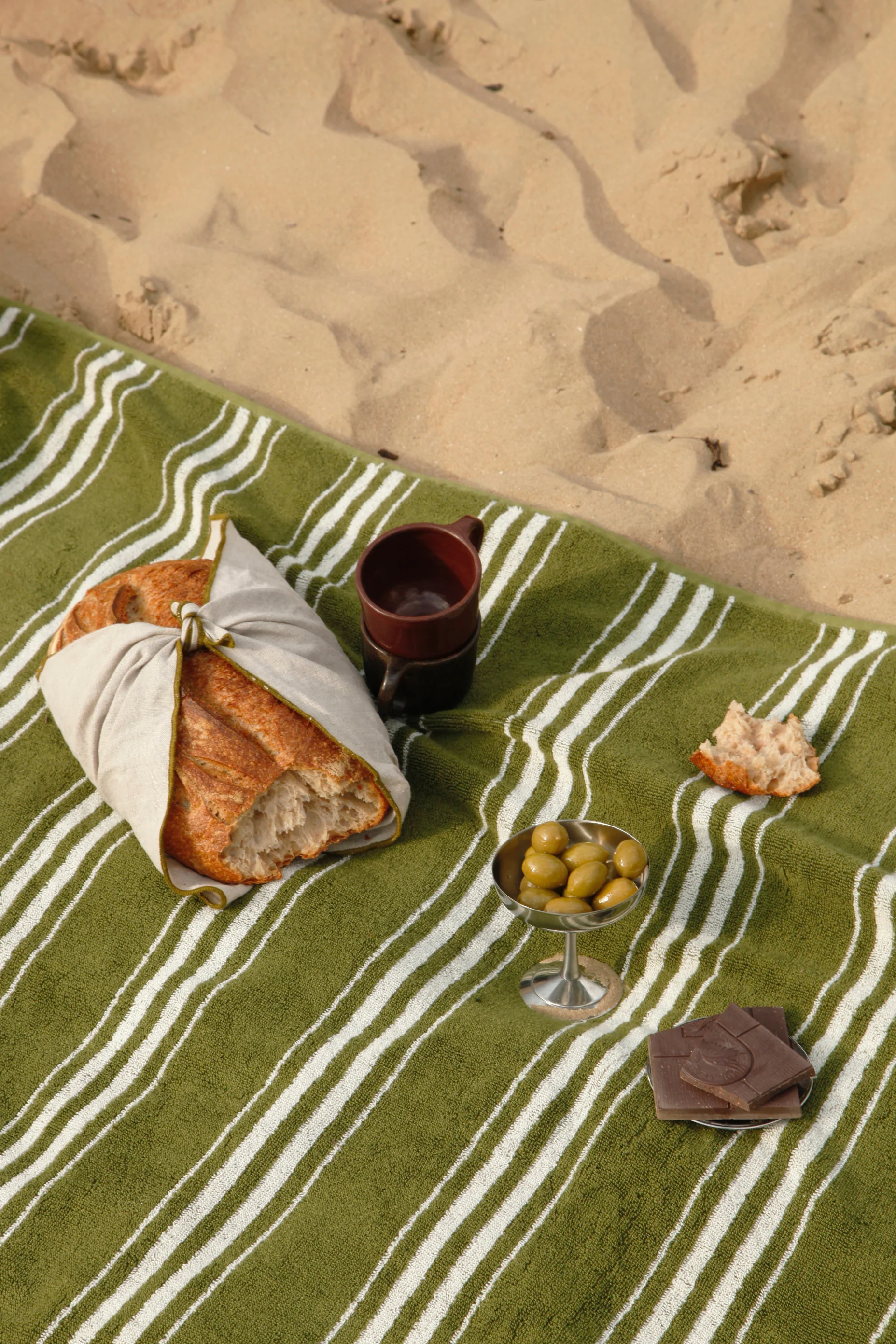 Charlotte Pool Towel - Image 3