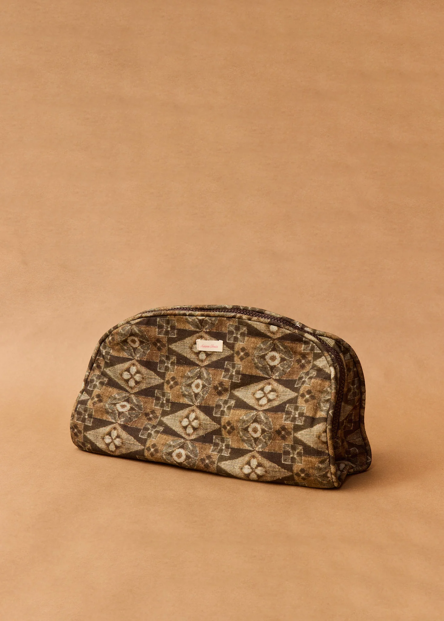 Emilie Toiletry Bag - Image 5