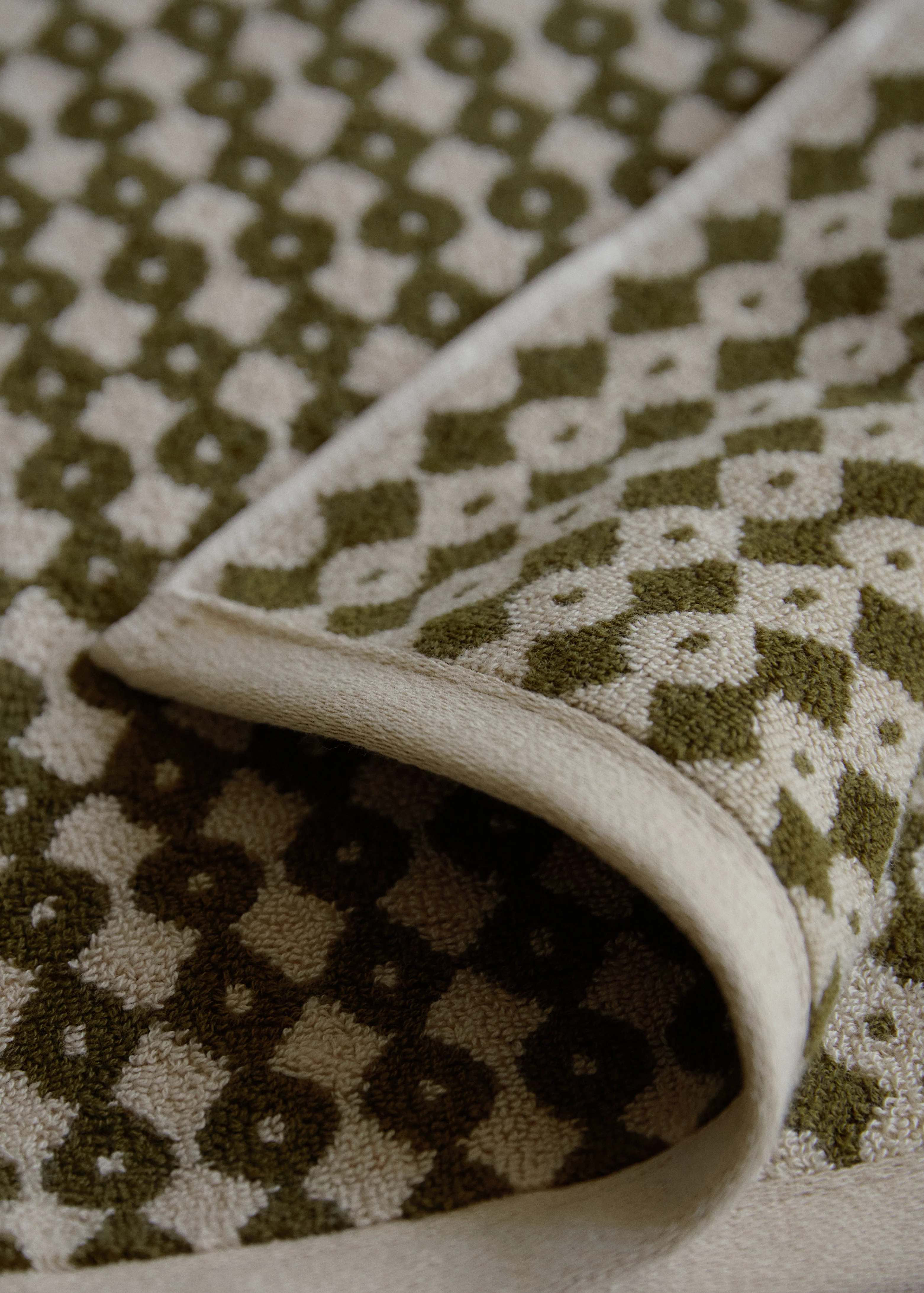 Hanna Hand Towel - Image 3