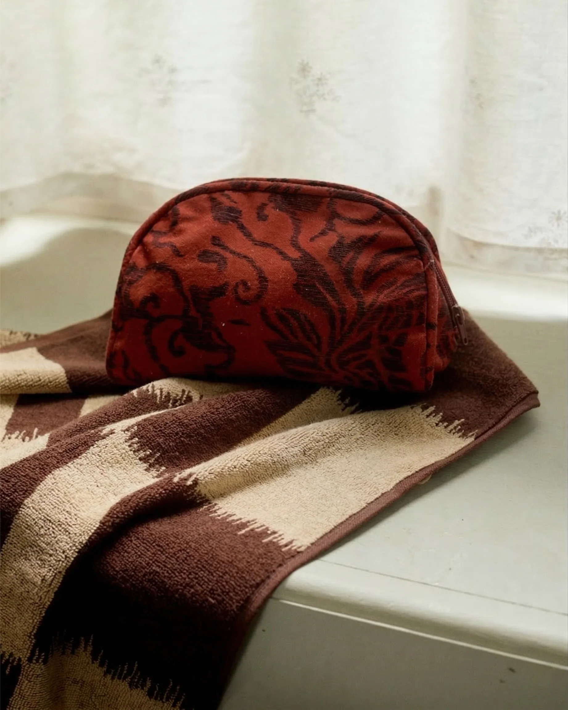 Marianne Toiletry Bag - Image 4